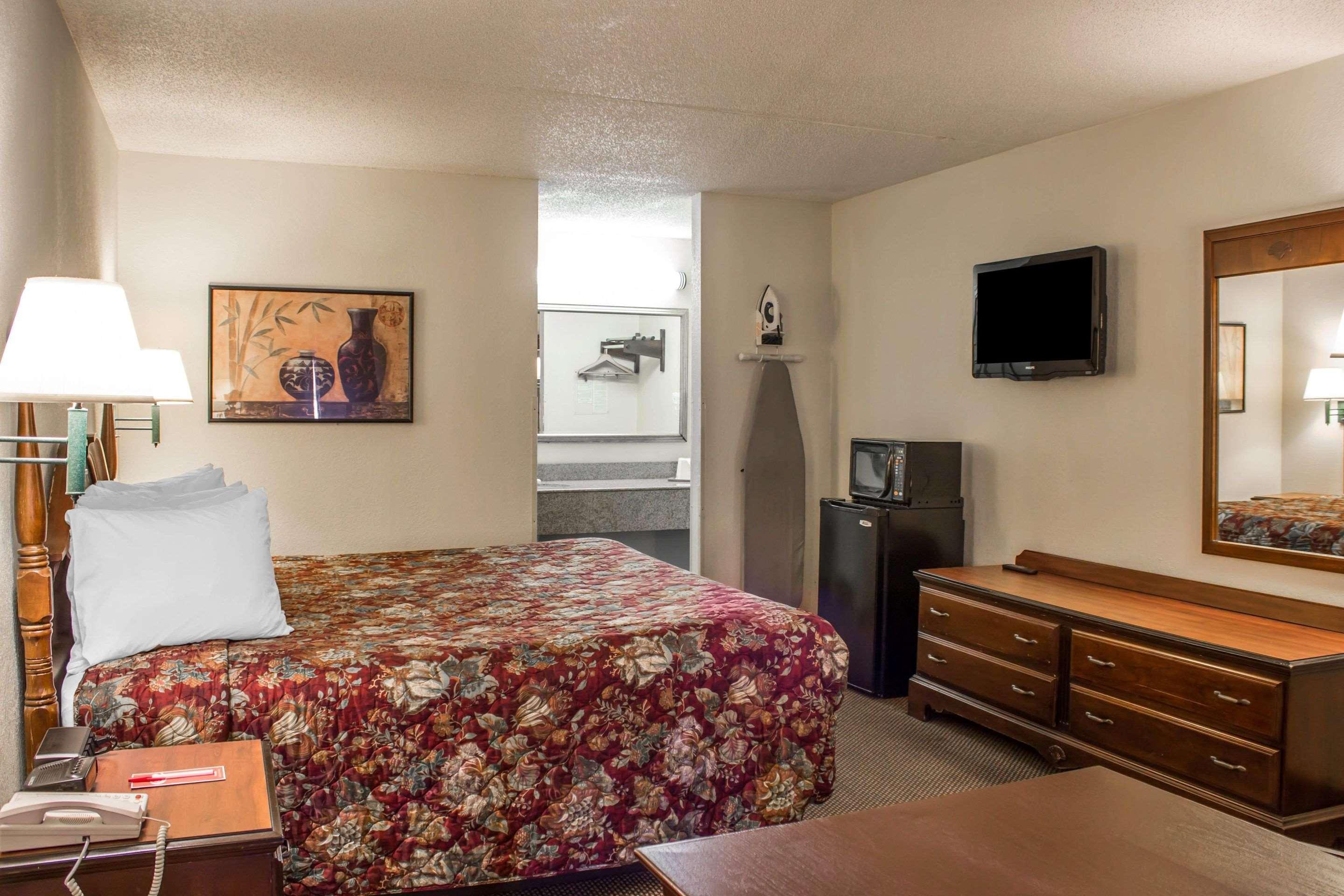 Econo Lodge Fayetteville Exterior foto